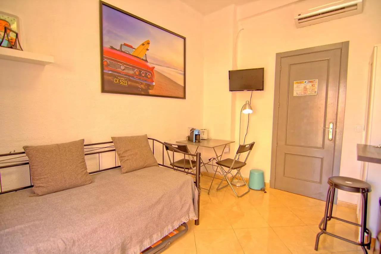 Balcony & Room Malaga 0*,
