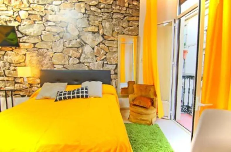 Homestay Balcony & Room Malaga